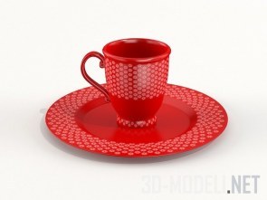 Чашка и блюдце красного цвета