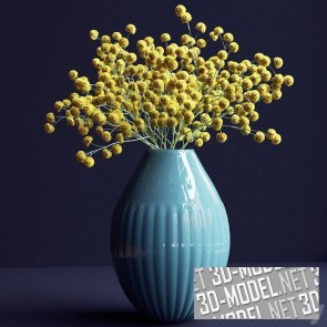 Желтые цветы в синей вазе