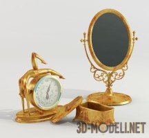 Золотистые часы, шкатулка и зеркало