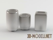 Три фарфоровые вазы разной формы