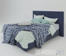 Большая кровать с постельным бельем