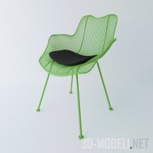Зеленый стул из сетки