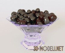 3d-модель Спелая черешня в стеклянной вазе