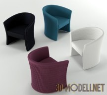 Четыре современных мягких кресла