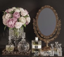 Классическое зеркало, хрусталь и розы