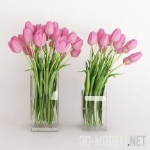 Две вазы с розовыми тюльпанами